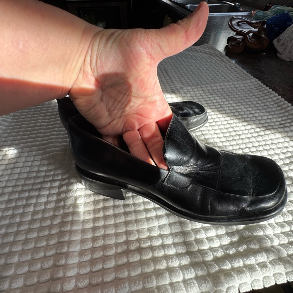 Franco Sarto Black Leather Loafers - size 7